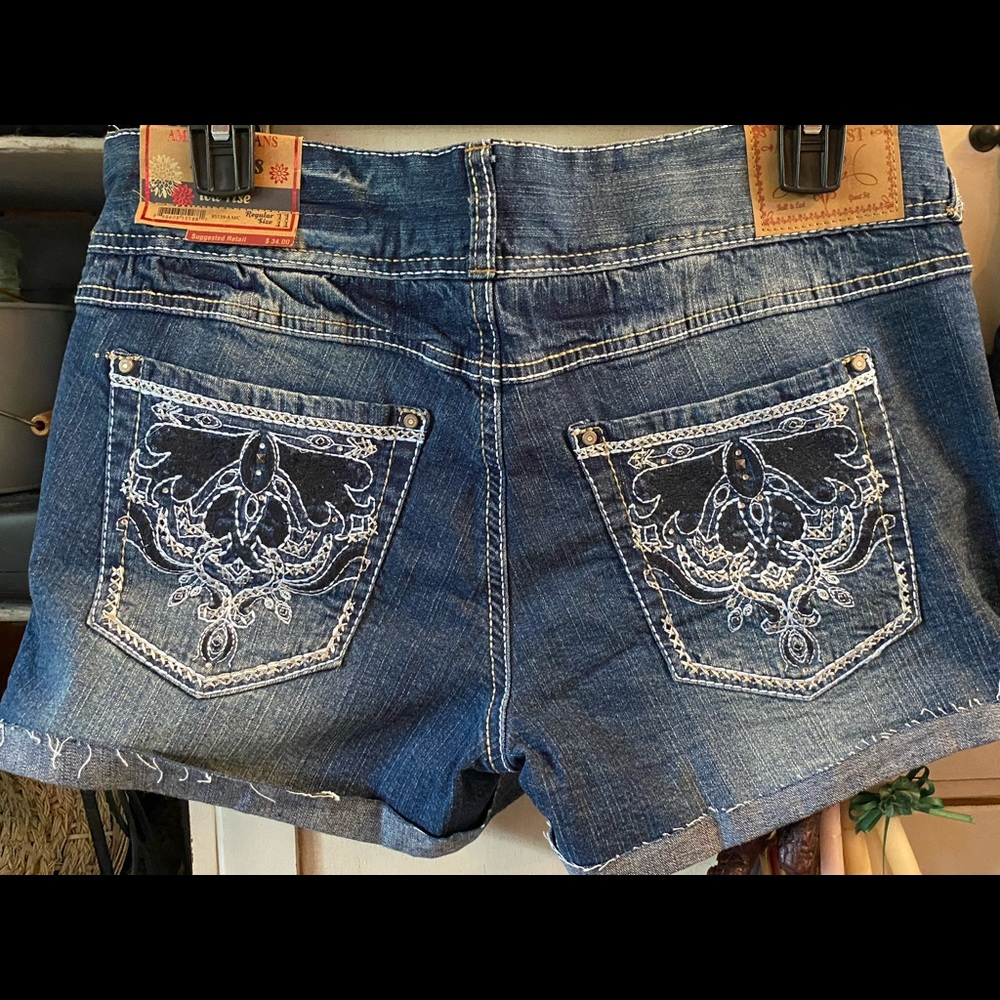 Jean shorts cut offs cuffed. Sz 11. Embellished.